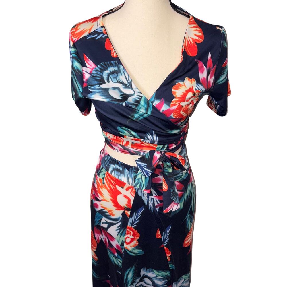 Two Piece Tropical Floral Maxi Skirt Set Navy Blue Wrap Crop Top Boho Vacation M